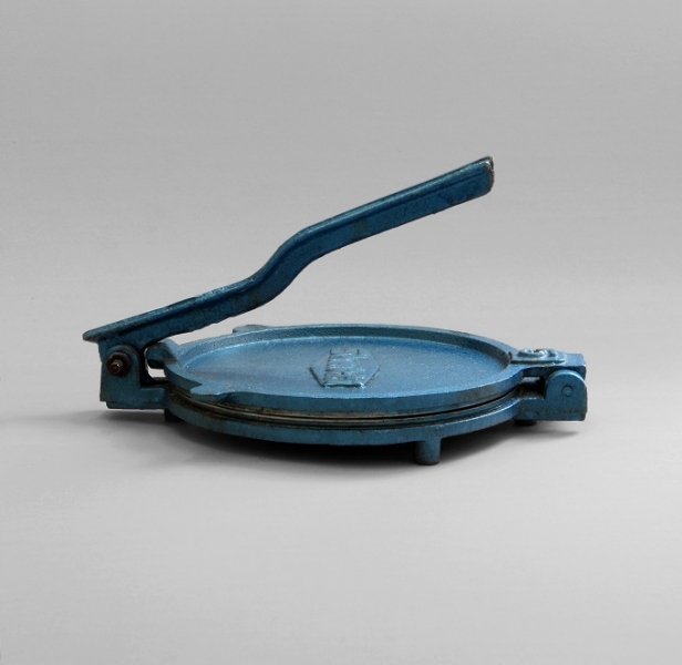 Cast Iron Tortilla Press for corn tortillas specialist Mexican