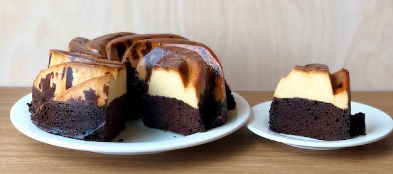 Individual Impossible Bundt Cakes or Chocoflan: Spicy Mexican Hot Chocolate  Flan-Cakes