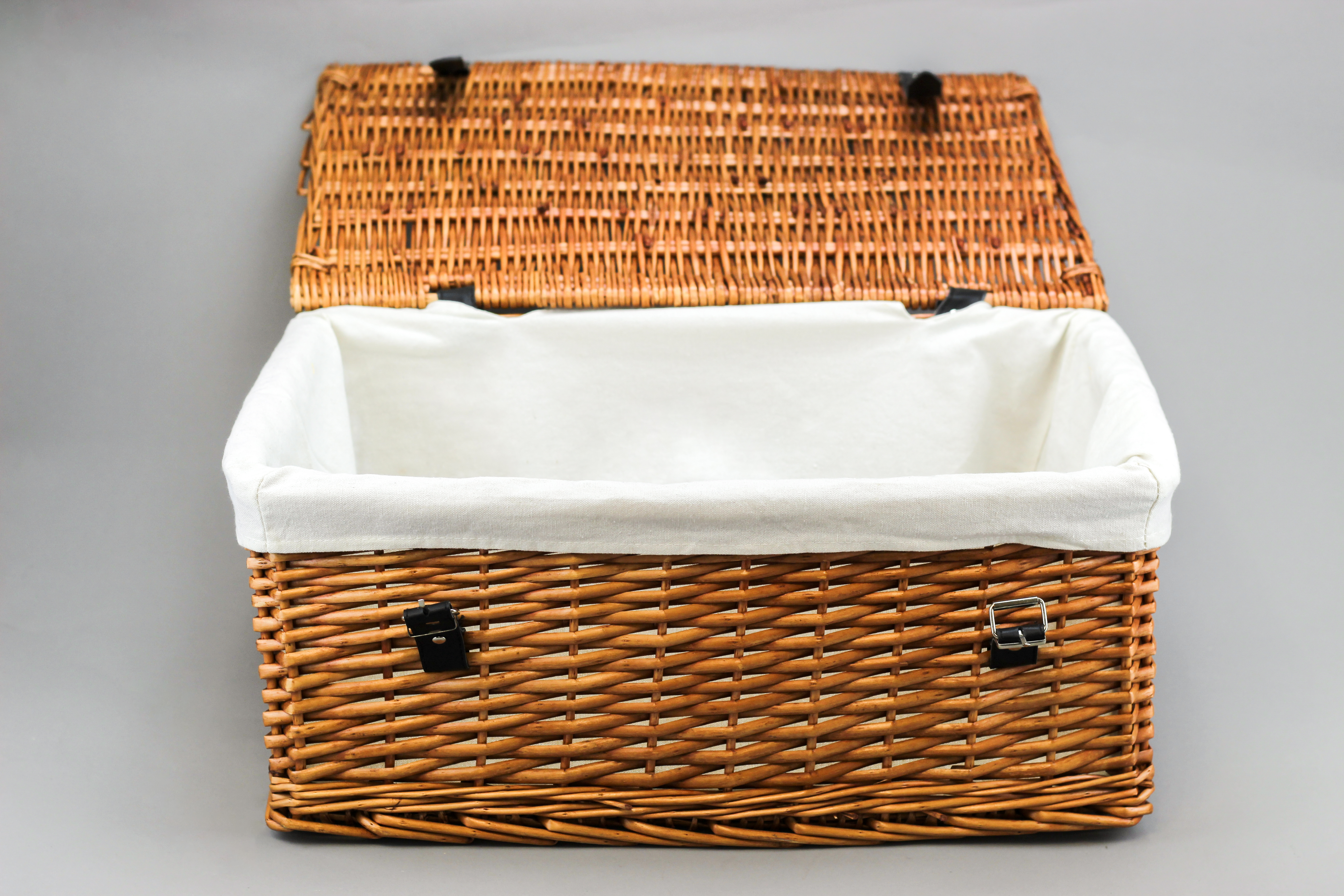 CC inside hamper - product image